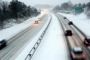 safety tips for winter highway driving avoiding winter accidents